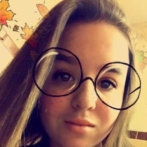 Meet your Posher, Kayli